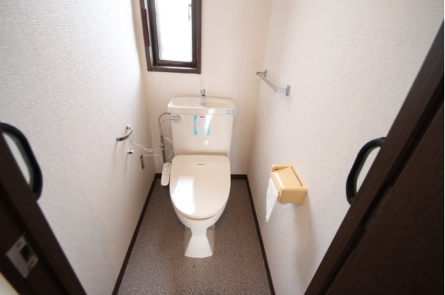 ＪＲ赤穂線 長船駅 徒歩24分 1階建 築34年のトイレ写真