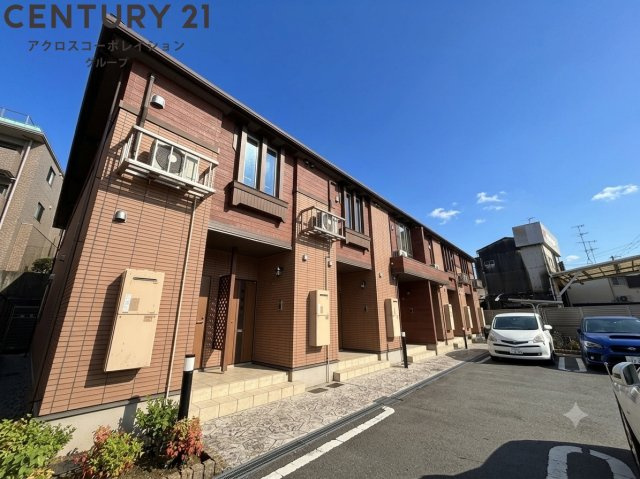 建物外観　敷地内に駐車場があります！