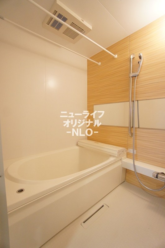 バス・シャワールーム　追い焚き＆浴室乾燥付で快適なバスタイムを