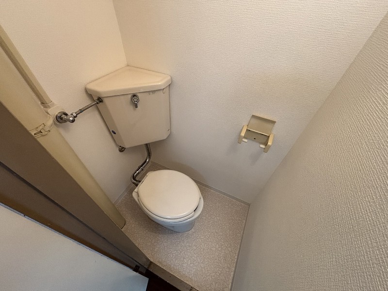 離宮ビルのトイレ写真