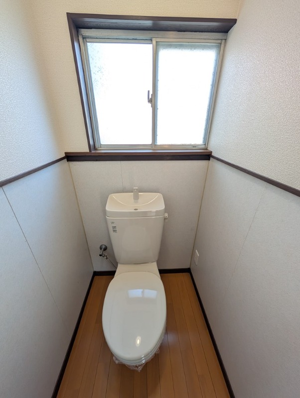 遠州鉄道 新浜松駅 徒歩22分 1階建 築53年のトイレ写真
