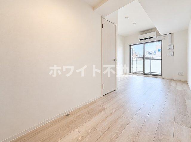 ＪＲ大阪環状線 森ノ宮駅 徒歩4分 10階建 築6年の居間写真