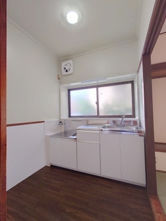 川崎貸家のキッチン写真