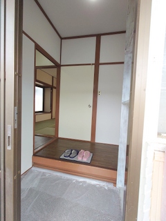 川崎貸家の玄関写真