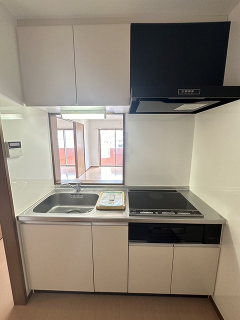 キッチン　別部屋参考写真です
