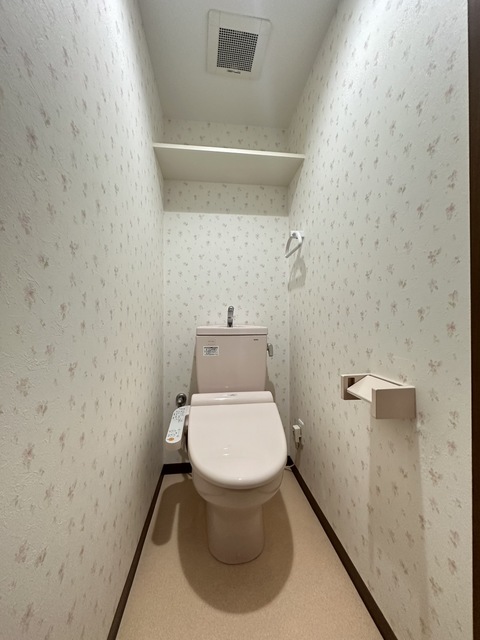 トイレ　別部屋参考写真です