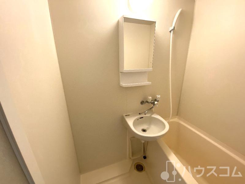 バス・シャワールーム　一日のお疲れをお取りください。