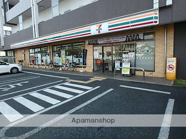 コンビニ　セブンイレブン（コンビニ）まで427m