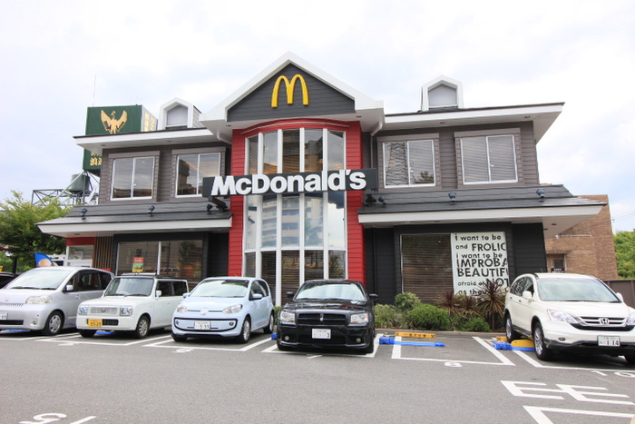 飲食店　マクドナルド（飲食店）まで80m