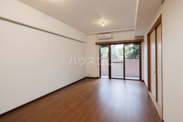 プレール玉川の居間写真