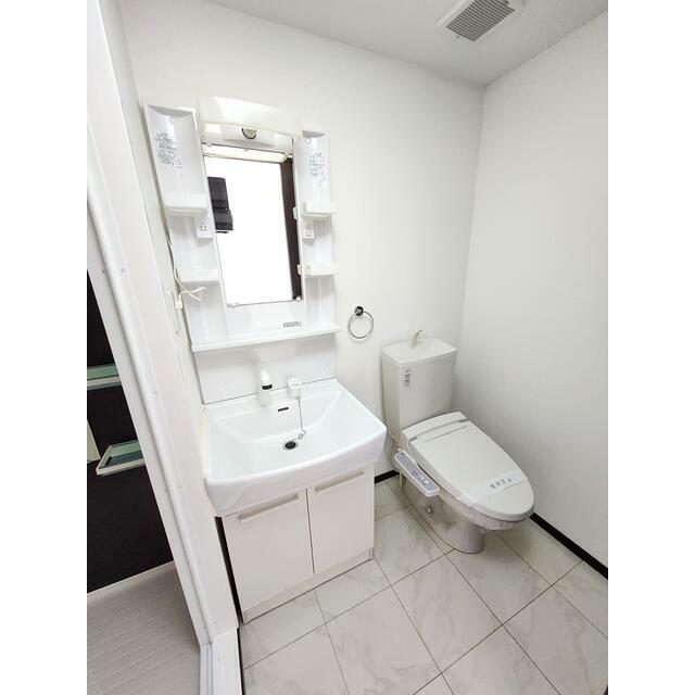洗面設備　写真は別の部屋になります。