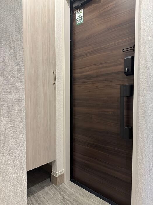 玄関　収納付きです