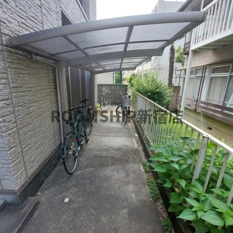 小田急線 千歳船橋駅 徒歩5分 3階建 築22年の外観写真