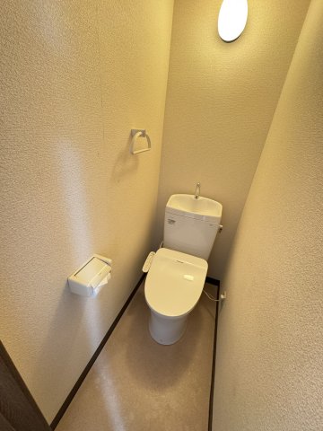 トイレ　退去前につき、現況優先