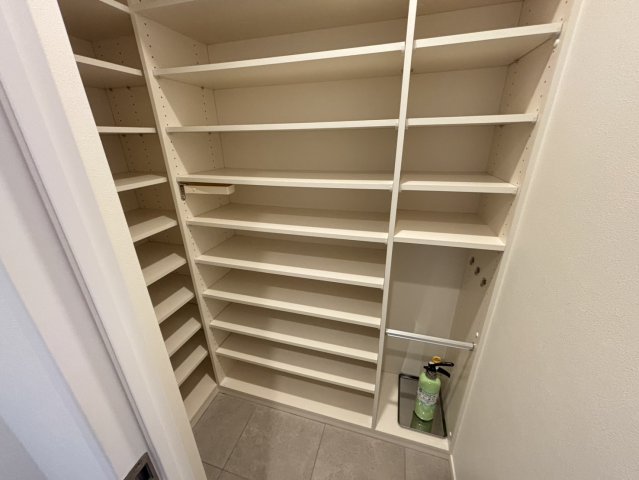 収納　＊居住中の為別部屋参照