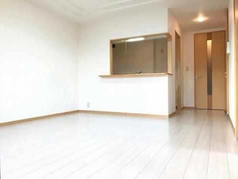レジデンスヒルズカコIIIの居間写真