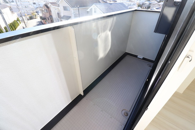 バルコニー　１階はテラス同施工会社参考写真