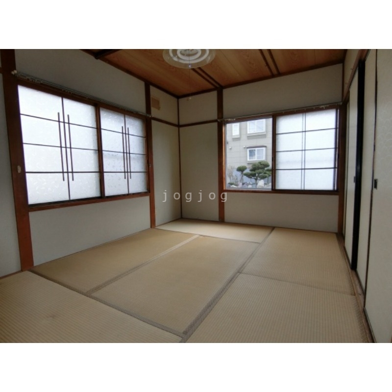 その他部屋・スペース　日当たりの良い明るいお部屋です。