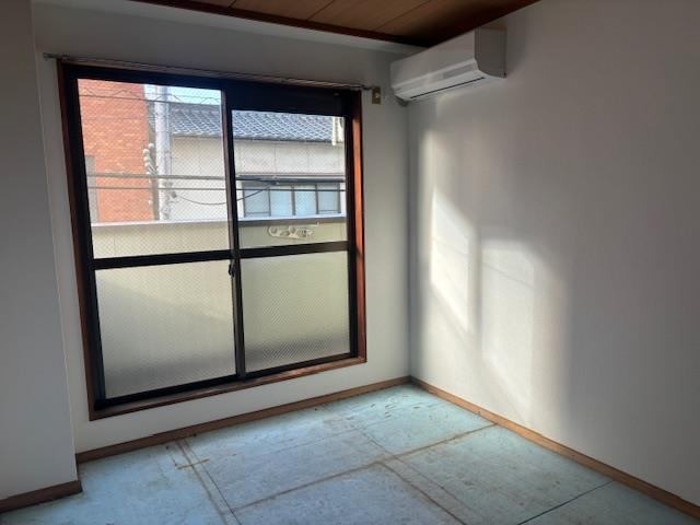 ＪＲ呉線 呉駅 徒歩19分 4階建 築37年の居間写真