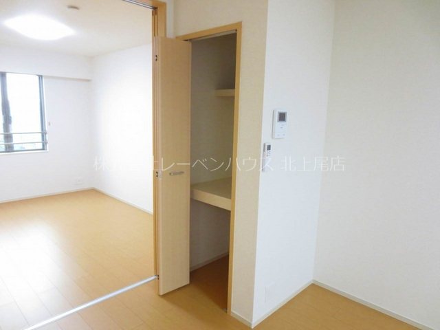 収納　お問合せは048-772-8202