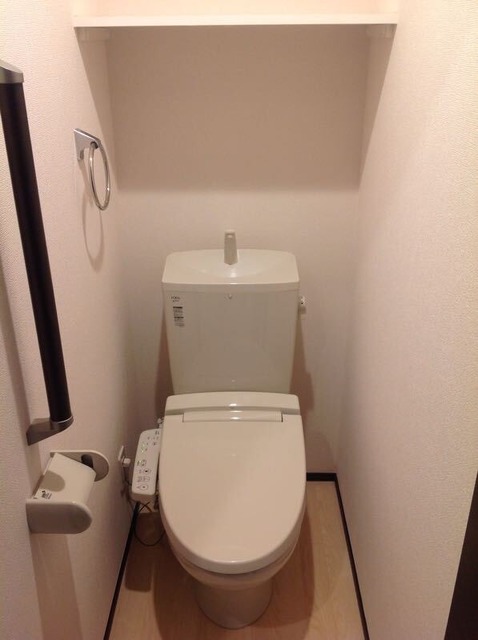レオネクスト中野上鷺宮のトイレ写真