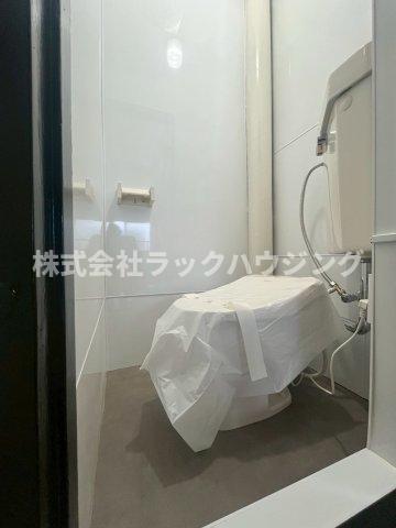 京阪本線 香里園駅 徒歩17分 4階建 築52年のトイレ写真