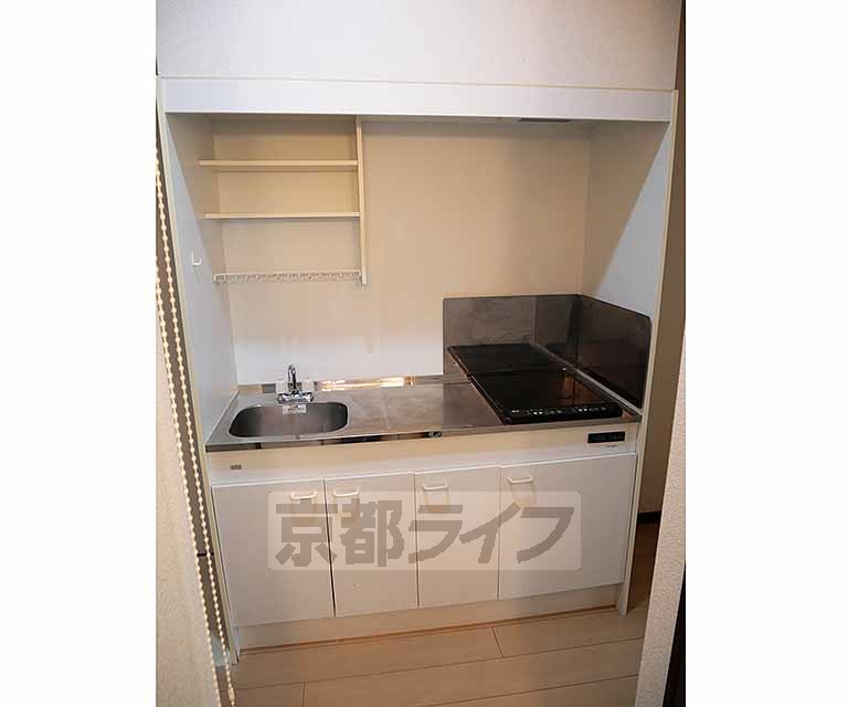グロリアス八条のキッチン写真