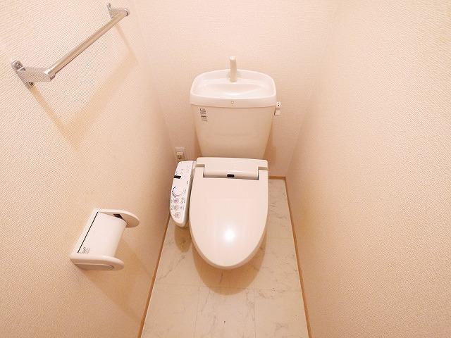トイレ　コンパクトで使いやすいトイレです