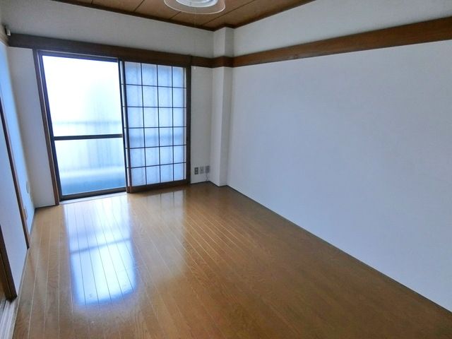 居室・リビング　?居室☆