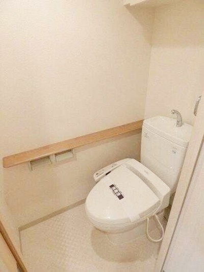 アール・ケープラザ新横浜3のトイレ写真
