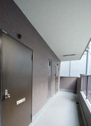 玄関　※同マンション別室参考写真
