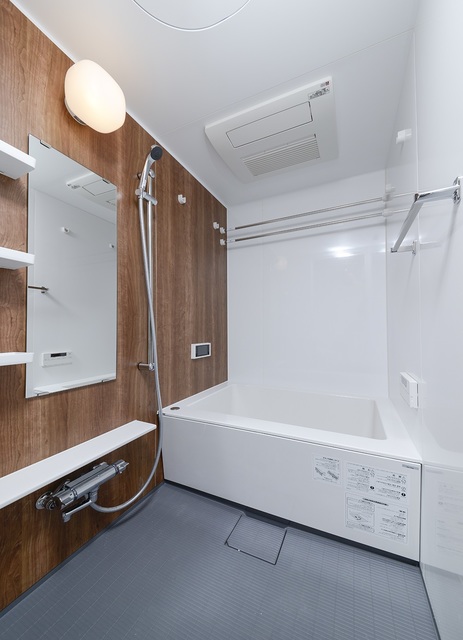 バス・シャワールーム　※写真は同タイプ住戸です。