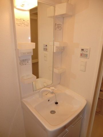 洗面設備　忙しい朝も便利なシャンプードレッサー