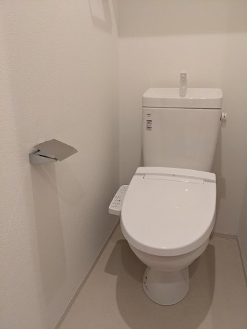 東急大井町線 戸越公園駅 徒歩4分 4階建 築1年のトイレ写真