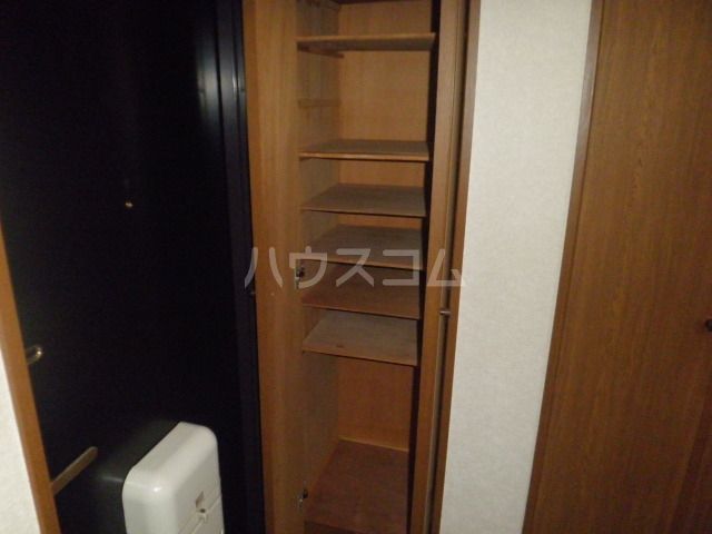 ナウエール行徳の玄関写真