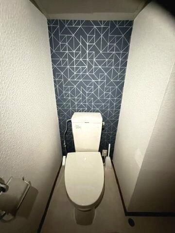 西武多摩川線 多磨駅 徒歩6分 2階建 築22年のトイレ写真