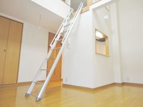西武多摩川線 多磨駅 徒歩6分 2階建 築22年の居間写真