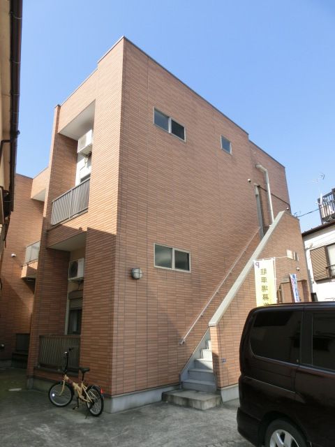 建物外観　千葉駅・千葉中央駅・東千葉駅の３駅利用可能