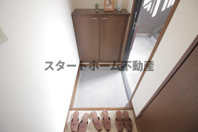 玄関　明るい玄関です