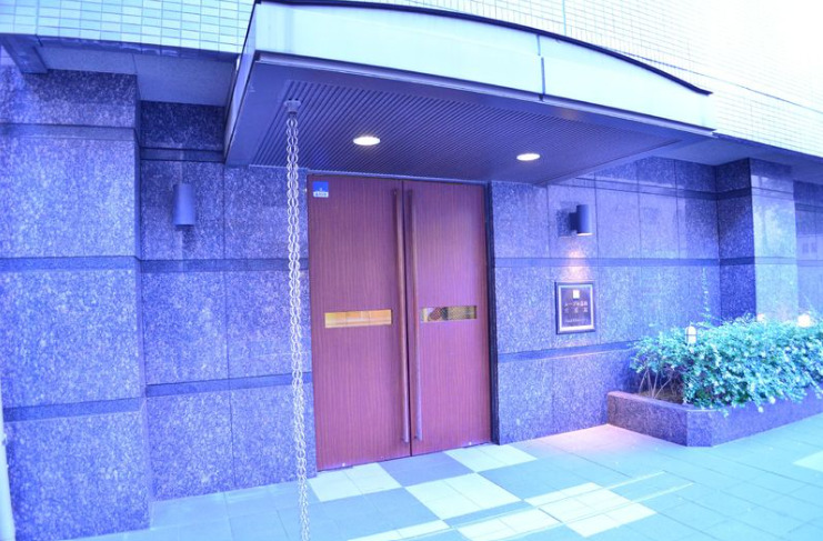 エントランス　ゆとりのあるエントランスです