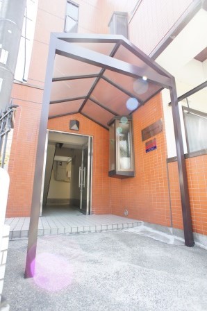建物外観　閑静な住宅街。お買い物お出かけに便利な立地です♪