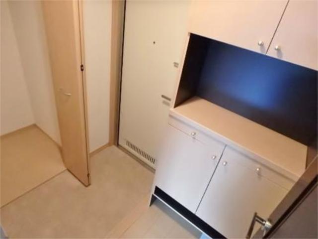 玄関　玄関収納たっぷり