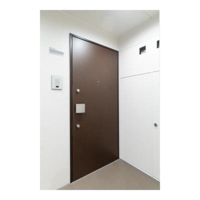 玄関　※写真は同タイプ住戸です。