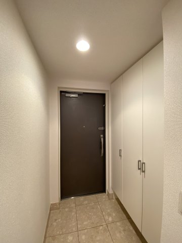 玄関　＊同間取り別部屋参照