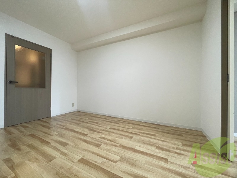 居室・リビング　広くてキレイなお部屋が広がっていて、充実した生活が送れそう。