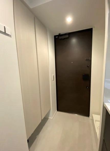 玄関　※同マンション別室参考写真