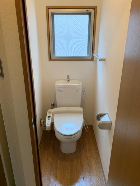 トイレ　トイレもきれいです