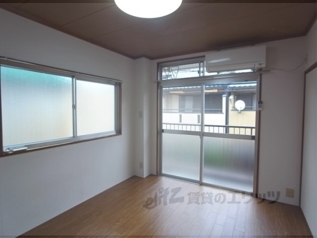 居室・リビング　居室