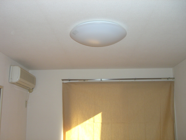 その他　全室照明器具付き