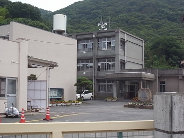 小学校　倉敷市立第三福田小学校（小学校）まで522m